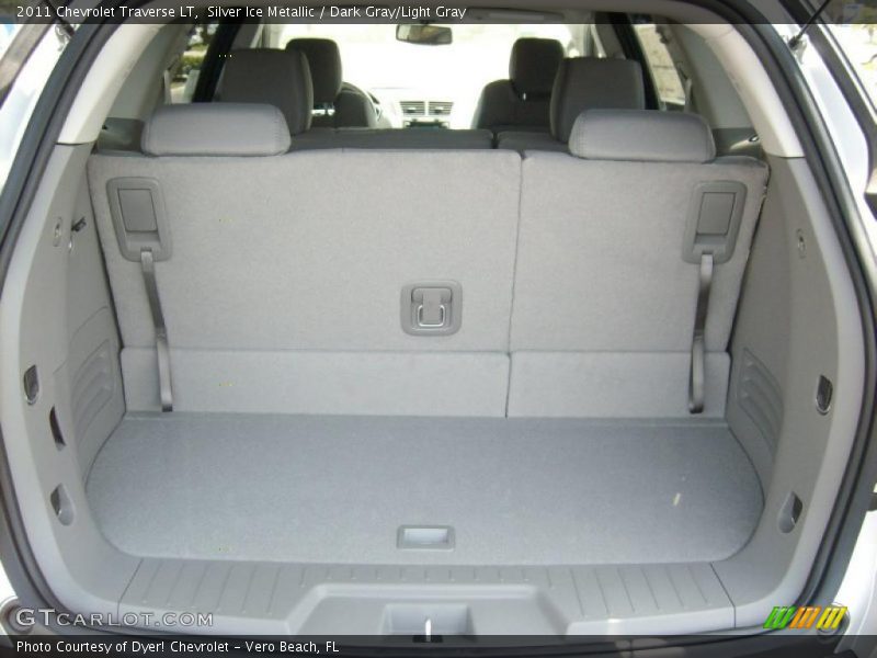 Silver Ice Metallic / Dark Gray/Light Gray 2011 Chevrolet Traverse LT