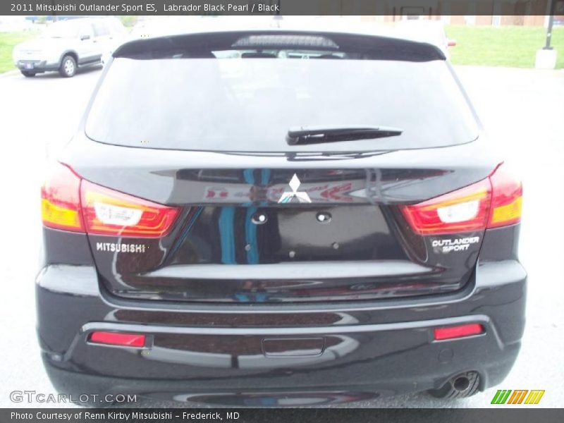 Labrador Black Pearl / Black 2011 Mitsubishi Outlander Sport ES