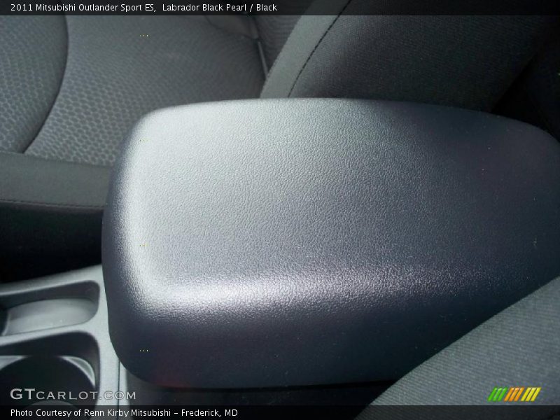 Labrador Black Pearl / Black 2011 Mitsubishi Outlander Sport ES