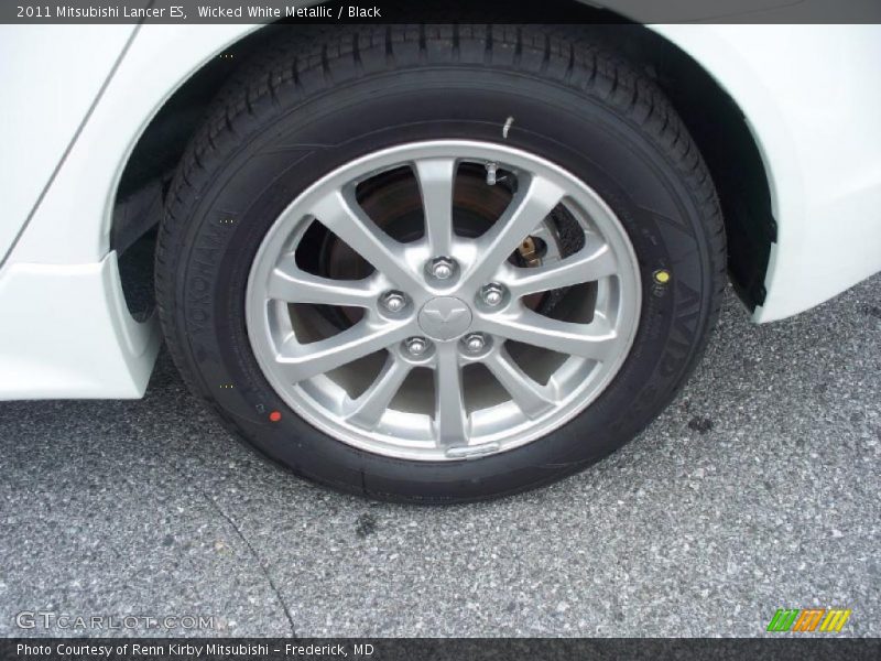 Wicked White Metallic / Black 2011 Mitsubishi Lancer ES