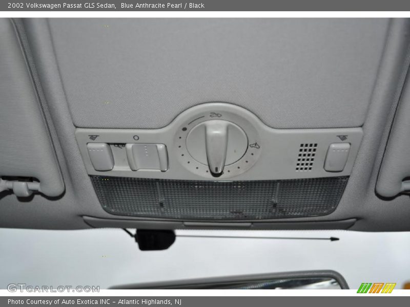 Blue Anthracite Pearl / Black 2002 Volkswagen Passat GLS Sedan