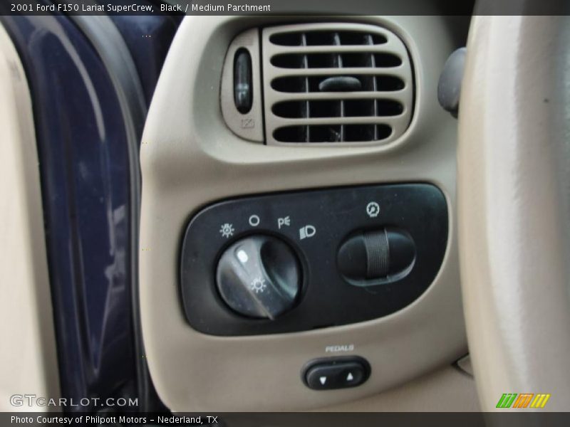Black / Medium Parchment 2001 Ford F150 Lariat SuperCrew