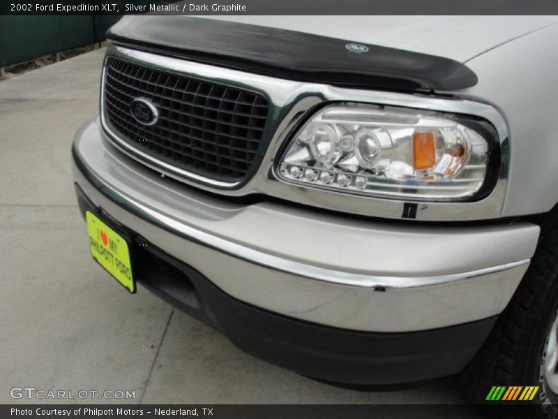 Silver Metallic / Dark Graphite 2002 Ford Expedition XLT