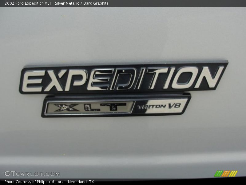 Silver Metallic / Dark Graphite 2002 Ford Expedition XLT