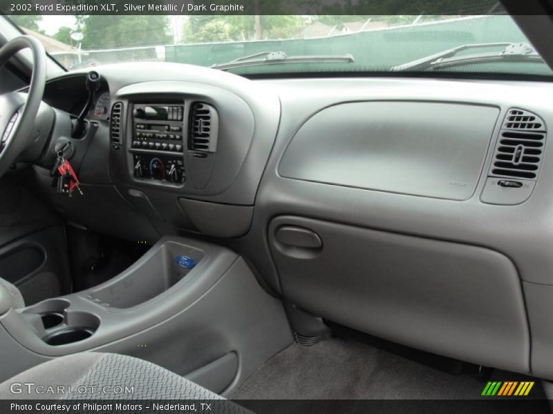 Silver Metallic / Dark Graphite 2002 Ford Expedition XLT