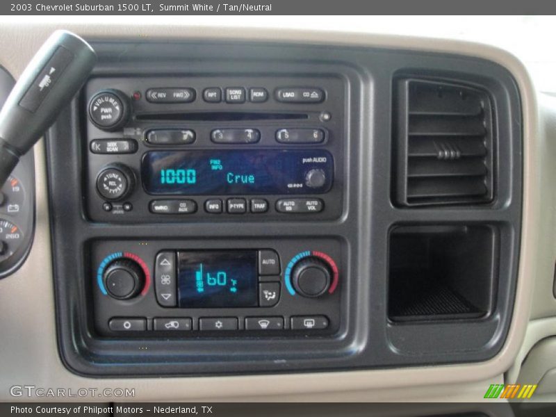 Controls of 2003 Suburban 1500 LT