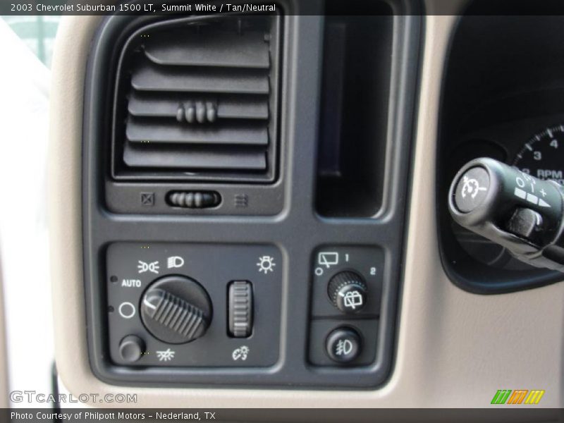 Controls of 2003 Suburban 1500 LT