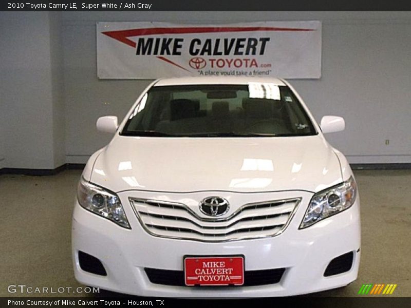 Super White / Ash Gray 2010 Toyota Camry LE