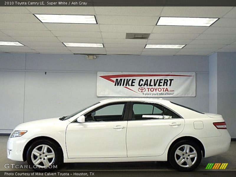 Super White / Ash Gray 2010 Toyota Camry LE
