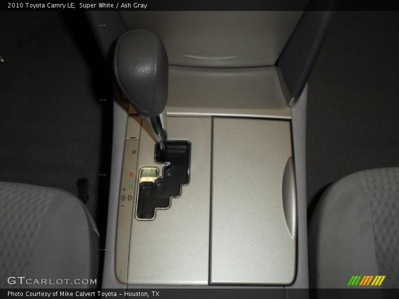 Super White / Ash Gray 2010 Toyota Camry LE
