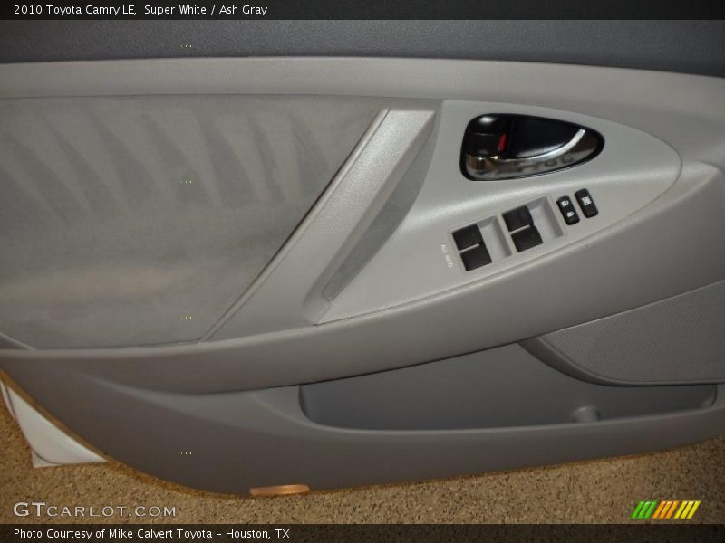 Super White / Ash Gray 2010 Toyota Camry LE