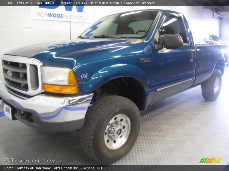 Island Blue Metallic / Medium Graphite 2000 Ford F250 Super Duty XLT Regular Cab 4x4