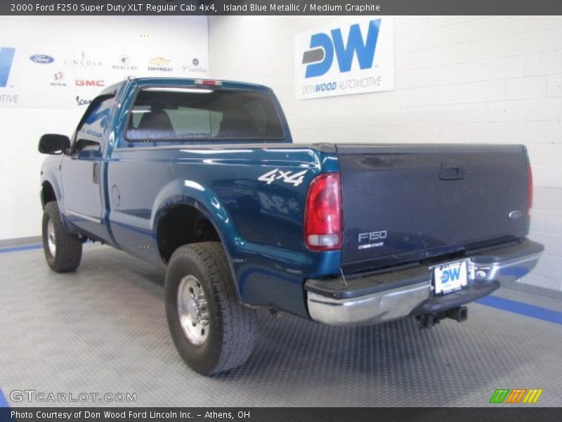 Island Blue Metallic / Medium Graphite 2000 Ford F250 Super Duty XLT Regular Cab 4x4
