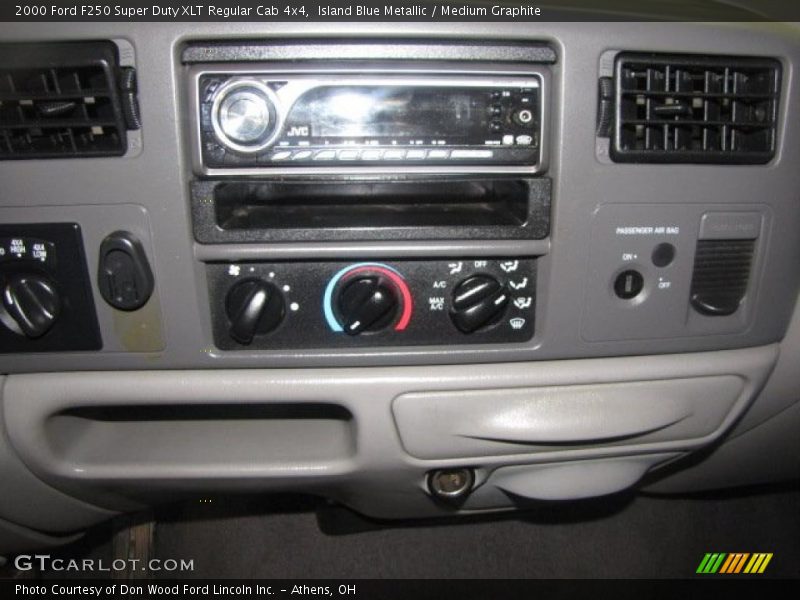 Island Blue Metallic / Medium Graphite 2000 Ford F250 Super Duty XLT Regular Cab 4x4