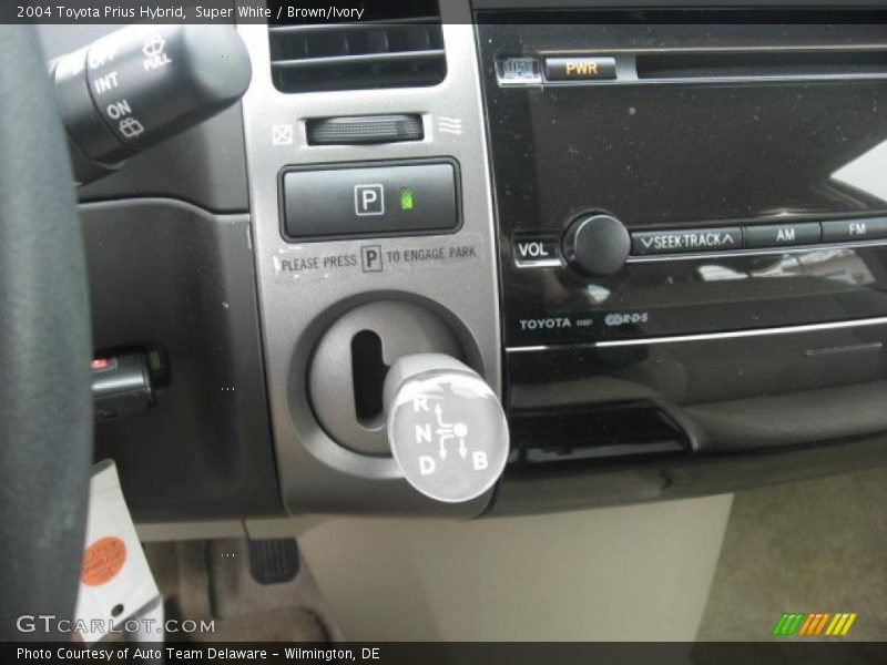 Super White / Brown/Ivory 2004 Toyota Prius Hybrid