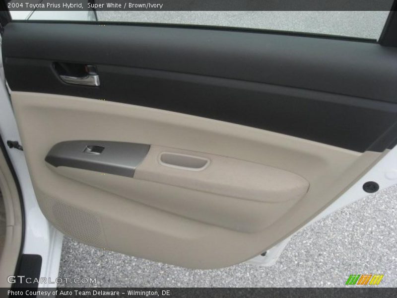 Super White / Brown/Ivory 2004 Toyota Prius Hybrid