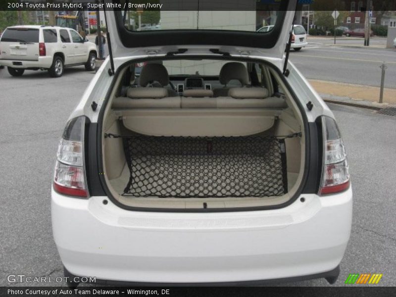 Super White / Brown/Ivory 2004 Toyota Prius Hybrid