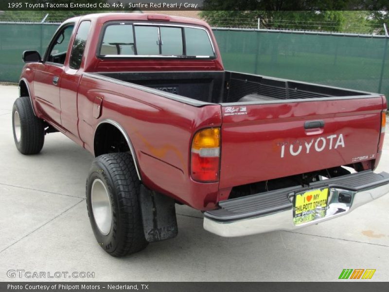 Sunfire Red Pearl / Gray 1995 Toyota Tacoma Extended Cab 4x4