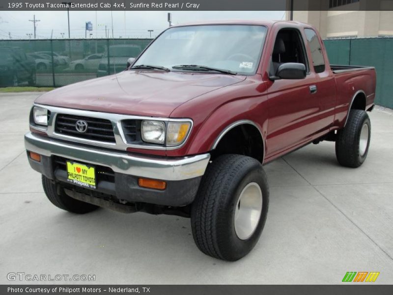 Sunfire Red Pearl / Gray 1995 Toyota Tacoma Extended Cab 4x4