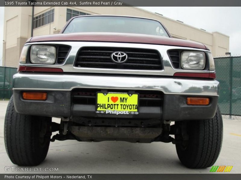 Sunfire Red Pearl / Gray 1995 Toyota Tacoma Extended Cab 4x4