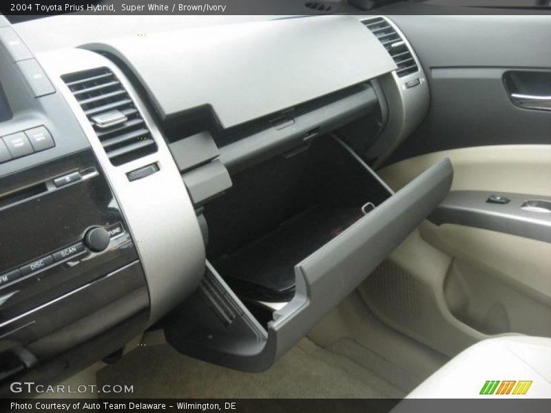 Super White / Brown/Ivory 2004 Toyota Prius Hybrid