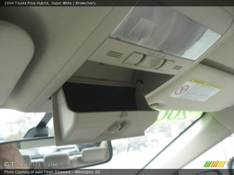 Super White / Brown/Ivory 2004 Toyota Prius Hybrid