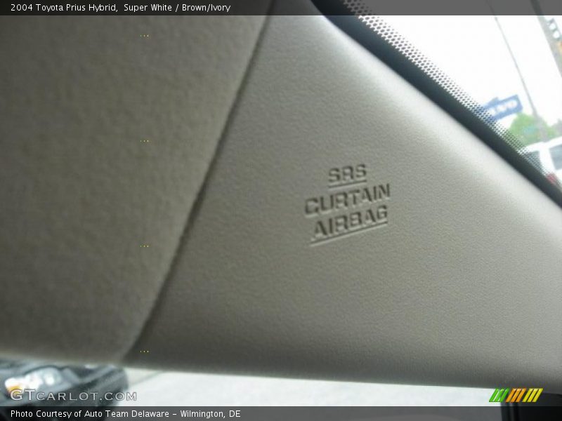 Super White / Brown/Ivory 2004 Toyota Prius Hybrid
