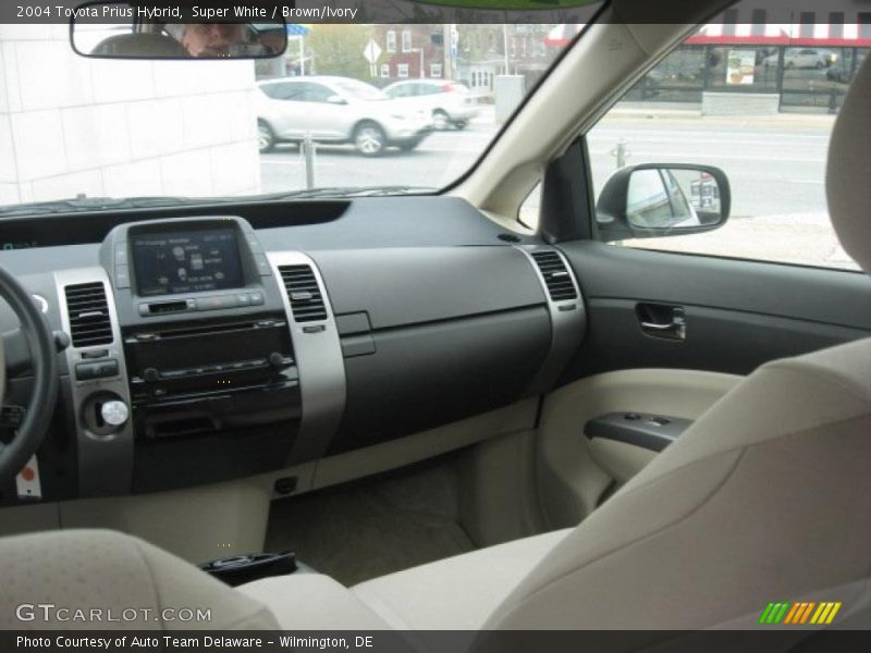 Super White / Brown/Ivory 2004 Toyota Prius Hybrid