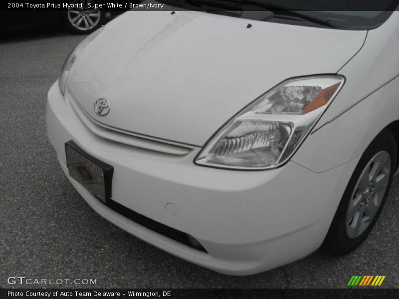 Super White / Brown/Ivory 2004 Toyota Prius Hybrid