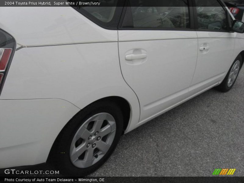 Super White / Brown/Ivory 2004 Toyota Prius Hybrid