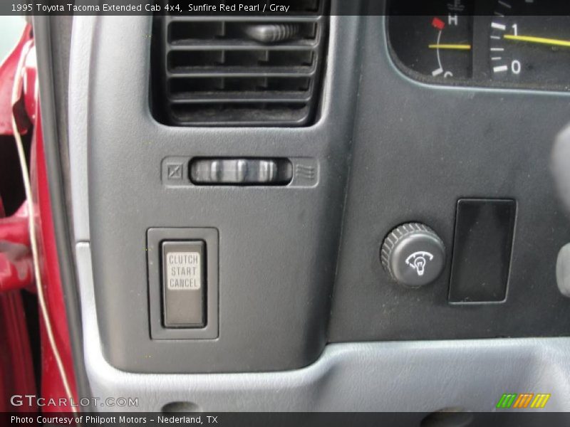 Sunfire Red Pearl / Gray 1995 Toyota Tacoma Extended Cab 4x4