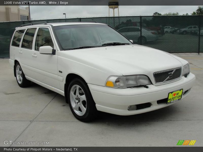 White / Beige 1998 Volvo V70 Turbo AWD