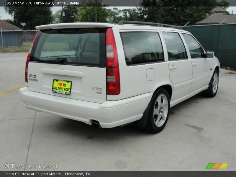 White / Beige 1998 Volvo V70 Turbo AWD