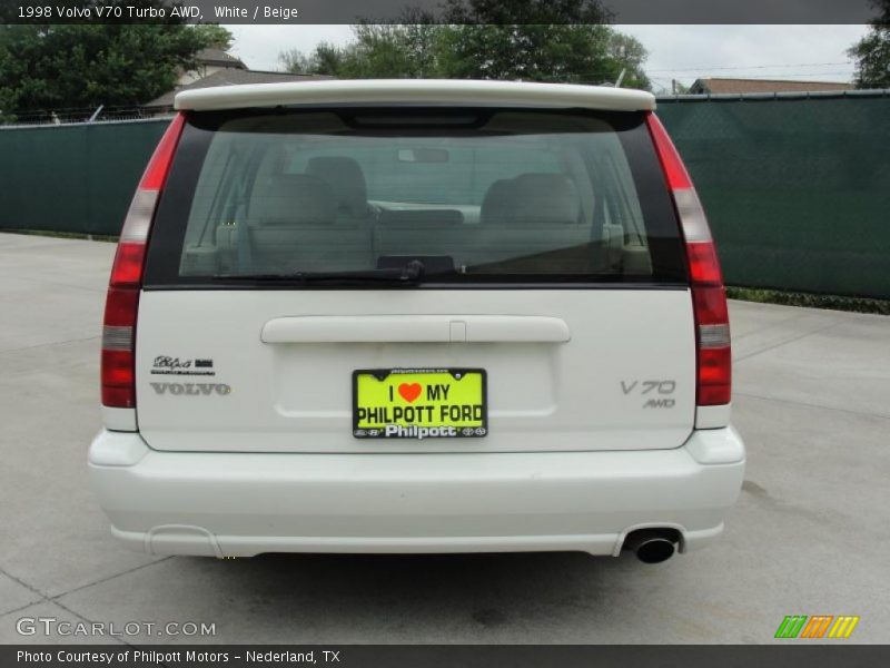 White / Beige 1998 Volvo V70 Turbo AWD