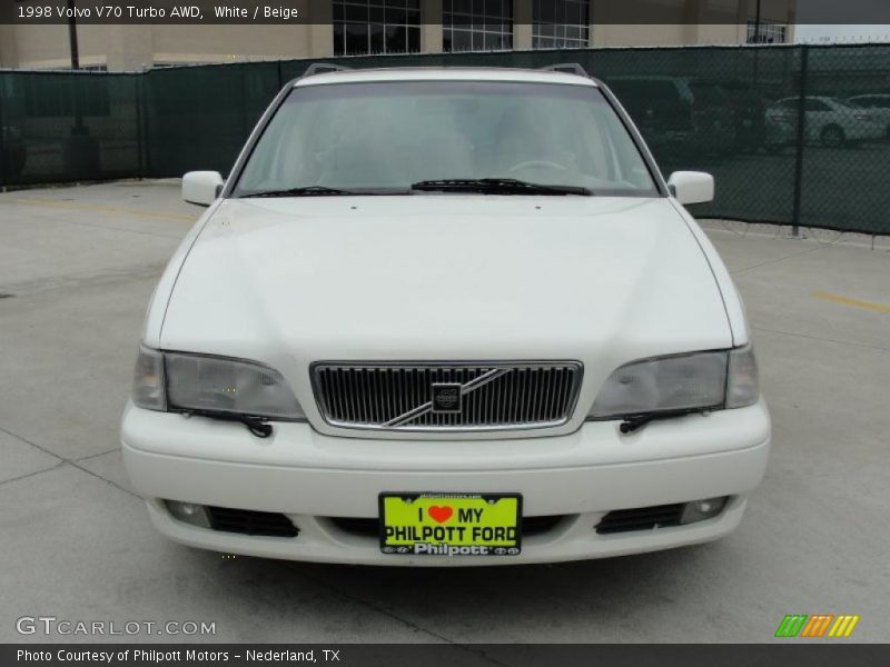 White / Beige 1998 Volvo V70 Turbo AWD