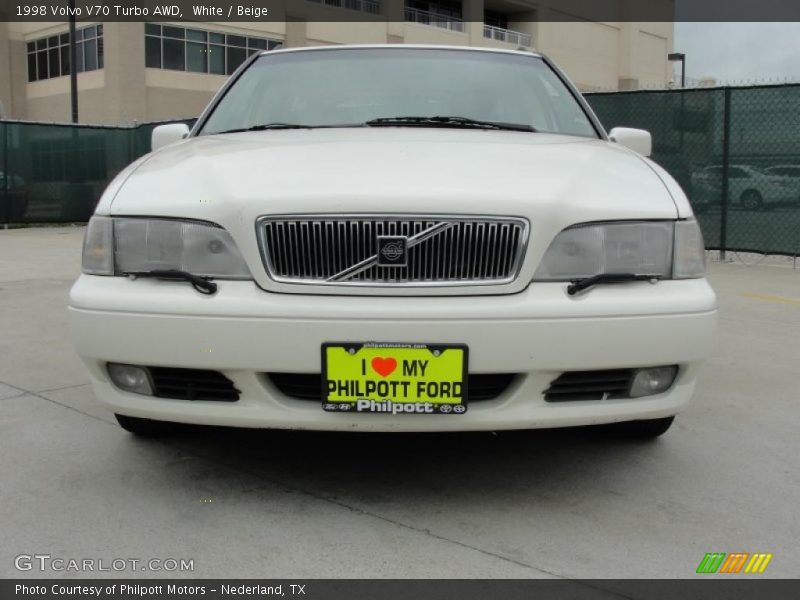 White / Beige 1998 Volvo V70 Turbo AWD