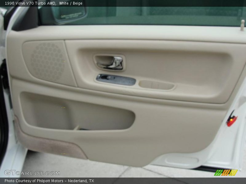 White / Beige 1998 Volvo V70 Turbo AWD