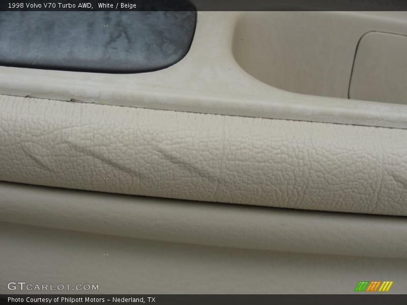 White / Beige 1998 Volvo V70 Turbo AWD