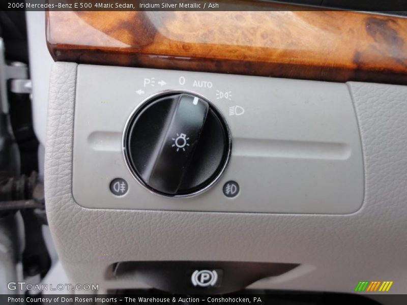 Controls of 2006 E 500 4Matic Sedan