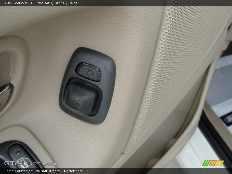 White / Beige 1998 Volvo V70 Turbo AWD