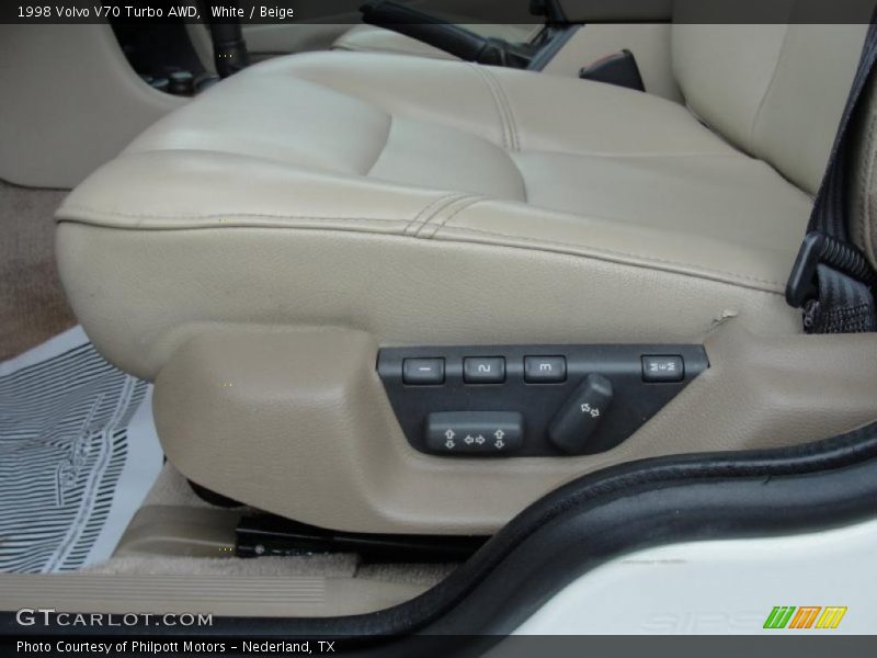 White / Beige 1998 Volvo V70 Turbo AWD