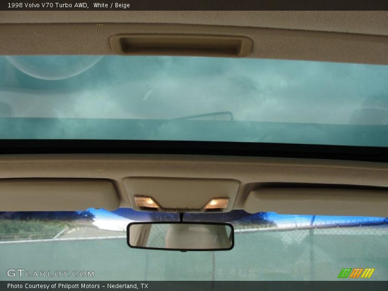 White / Beige 1998 Volvo V70 Turbo AWD