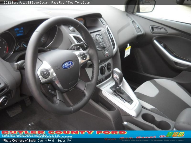 Race Red / Two-Tone Sport 2012 Ford Focus SE Sport Sedan