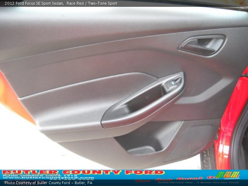 Race Red / Two-Tone Sport 2012 Ford Focus SE Sport Sedan