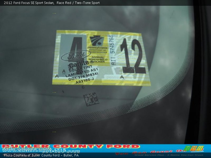 Race Red / Two-Tone Sport 2012 Ford Focus SE Sport Sedan