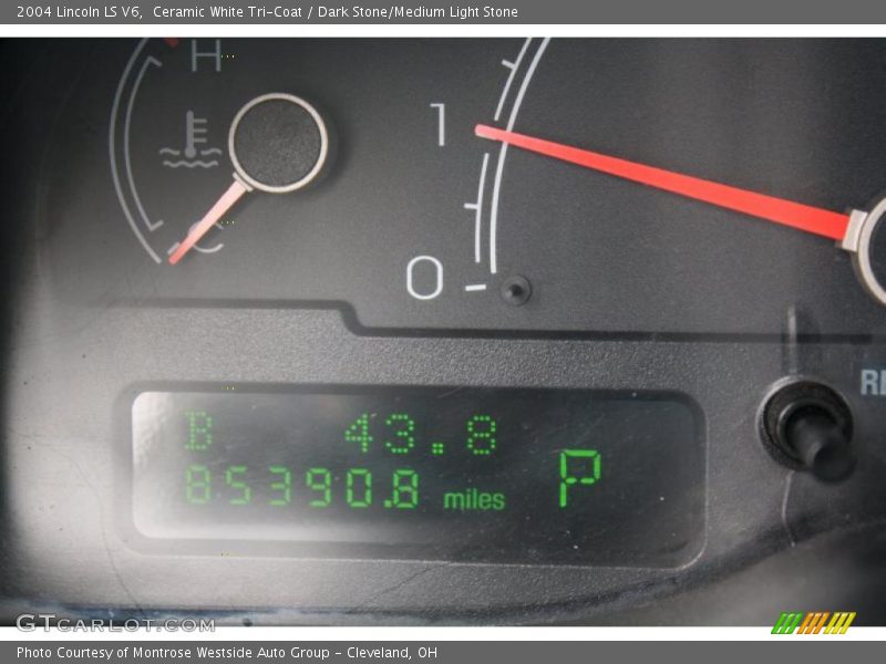 Ceramic White Tri-Coat / Dark Stone/Medium Light Stone 2004 Lincoln LS V6