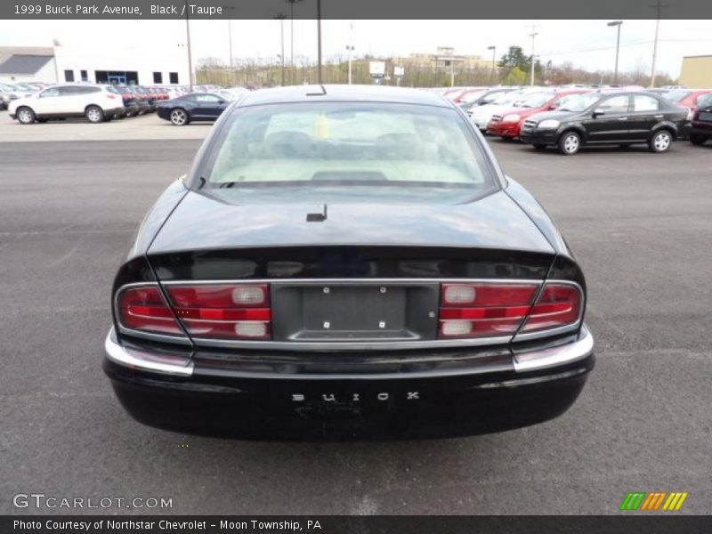 Black / Taupe 1999 Buick Park Avenue