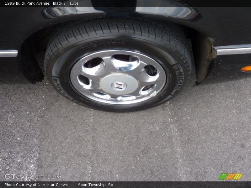 Black / Taupe 1999 Buick Park Avenue