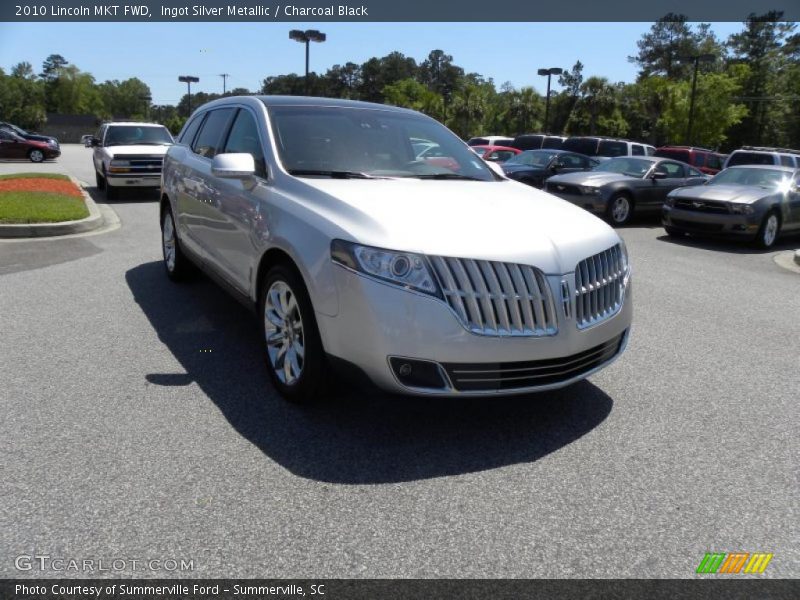 Ingot Silver Metallic / Charcoal Black 2010 Lincoln MKT FWD