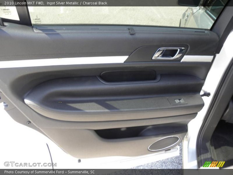 Ingot Silver Metallic / Charcoal Black 2010 Lincoln MKT FWD
